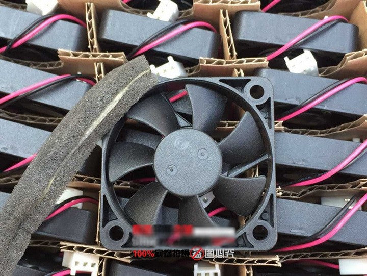 ADDA AD0505MB-G7B 5V 0.25A 4wires cooling fan ADDA AD0505MB-G7B 5V 0.25A 4wires cooling fan